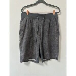Lululemon Mens T.H.E.‎ Size M Gray Gravel Dust Asphalt Athletic Shorts
